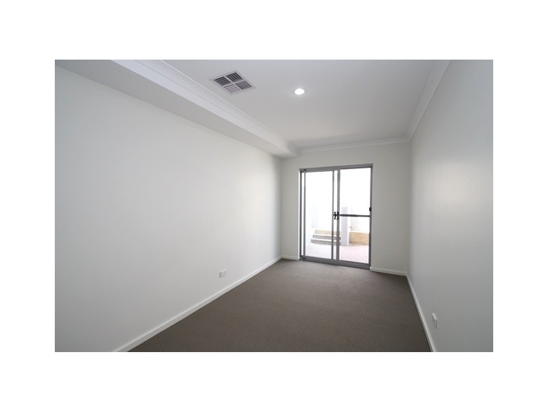 9 Perlinte View, North Coogee WA 6163