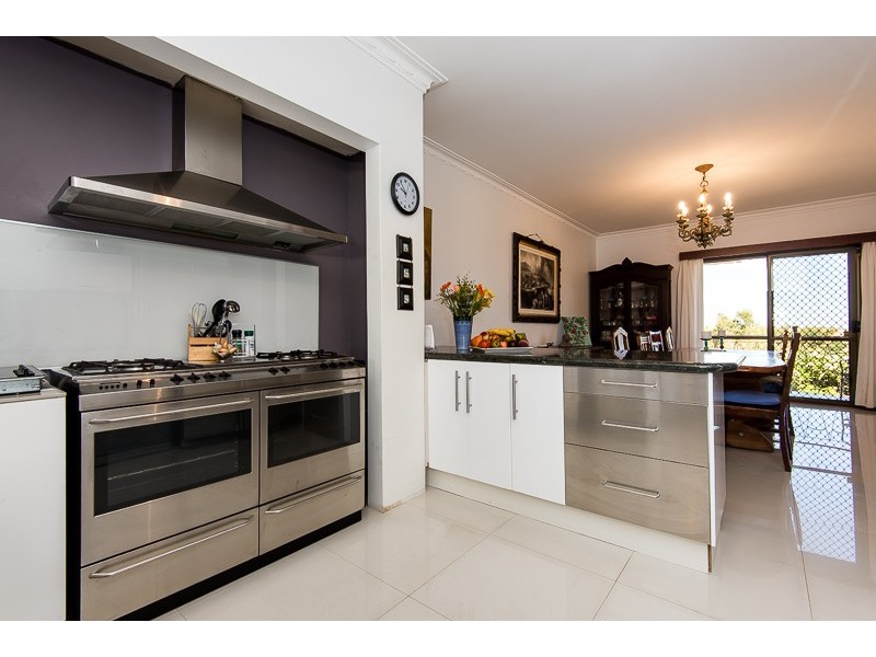 32 Skeahan Street, Spearwood WA 6163