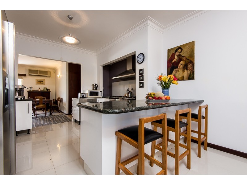 32 Skeahan Street, Spearwood WA 6163