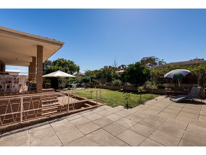 32 Skeahan Street, Spearwood WA 6163