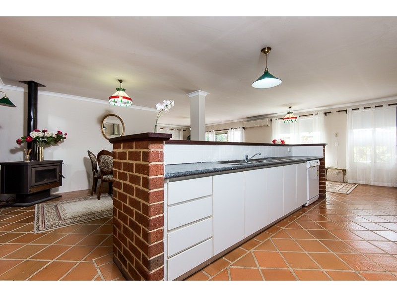 53 Fairbairn Road, Coogee WA 6166