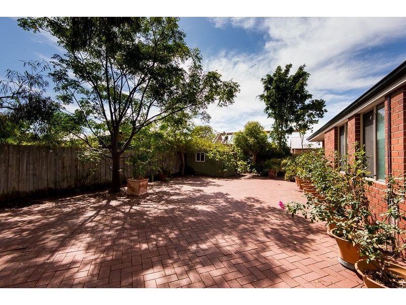 53 Fairbairn Road, Coogee WA 6166