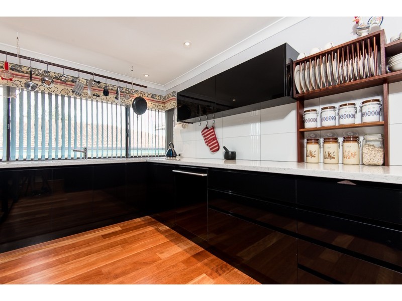 7 Herschell Way, Coogee WA 6166