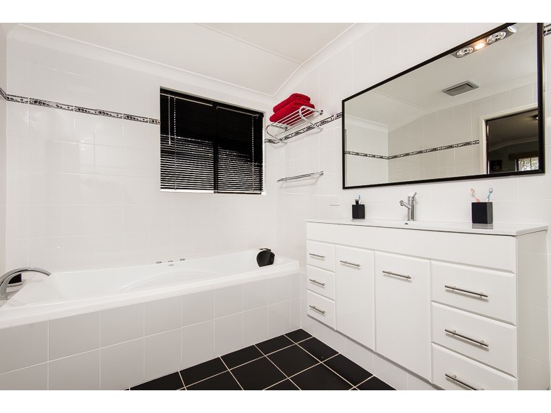 7 Herschell Way, Coogee WA 6166