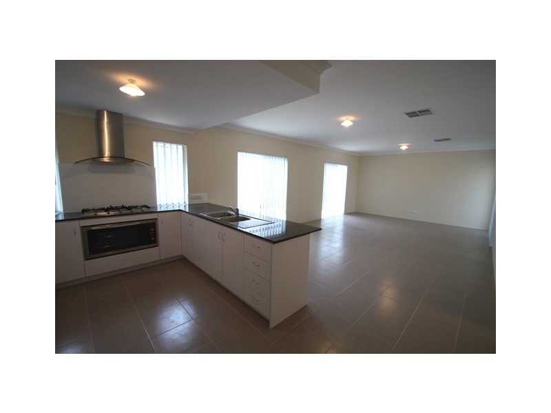 7 Addis Way, Wandi WA 6167