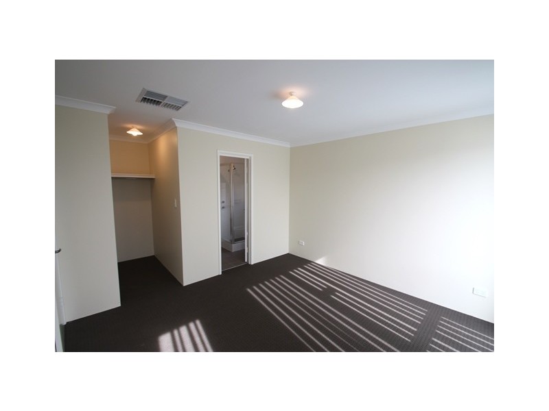 7 Addis Way, Wandi WA 6167