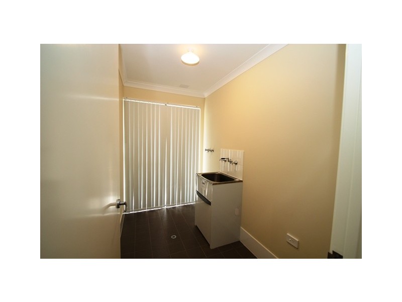 7 Addis Way, Wandi WA 6167
