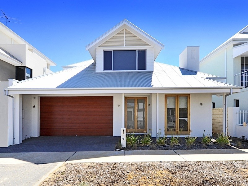 42 Breaksea Drive, North Coogee WA 6163