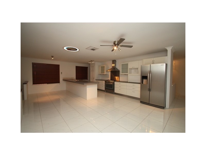 18 Yangebup Road, Yangebup WA 6164