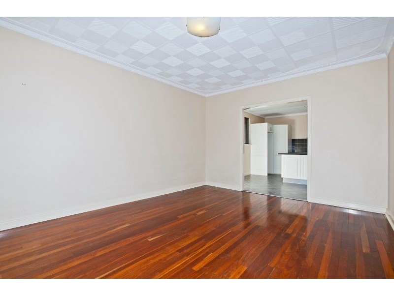 34 Ashbourne Way, Hamilton Hill WA 6163