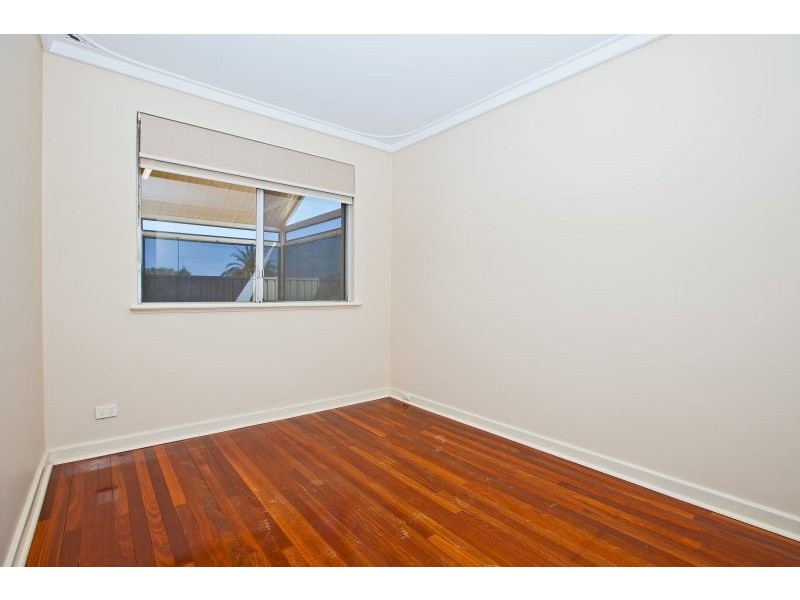 34 Ashbourne Way, Hamilton Hill WA 6163