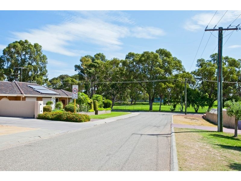 34 Ashbourne Way, Hamilton Hill WA 6163