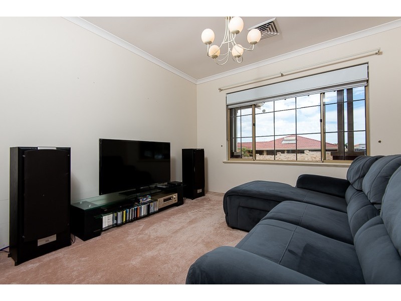 3 Palma Place, Coogee WA 6166