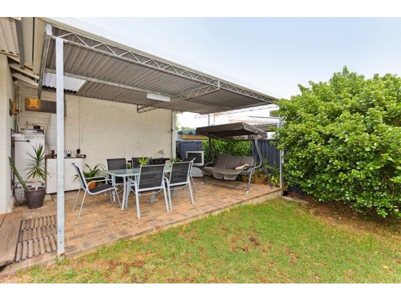 120 Blackwood Avenue, Hamilton Hill WA 6163