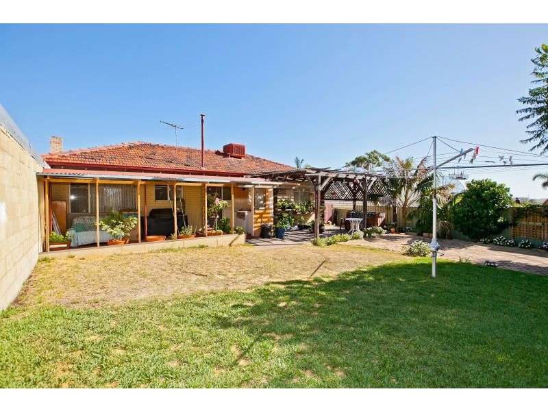 42 Ahern Street, Hamilton Hill WA 6163