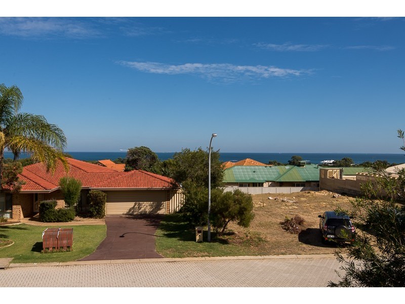 10 Careening Way, Coogee WA 6166