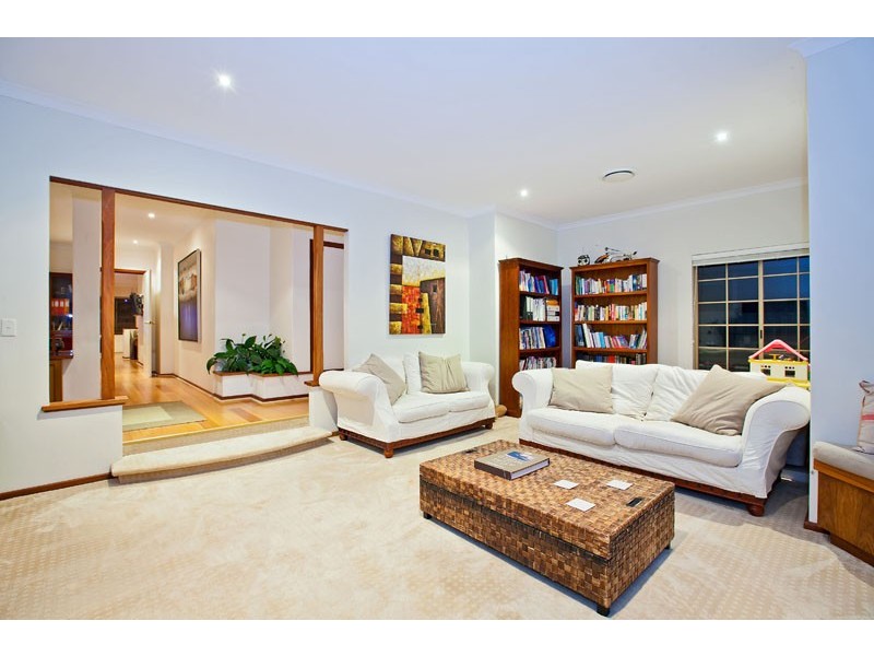 10 Careening Way, Coogee WA 6166