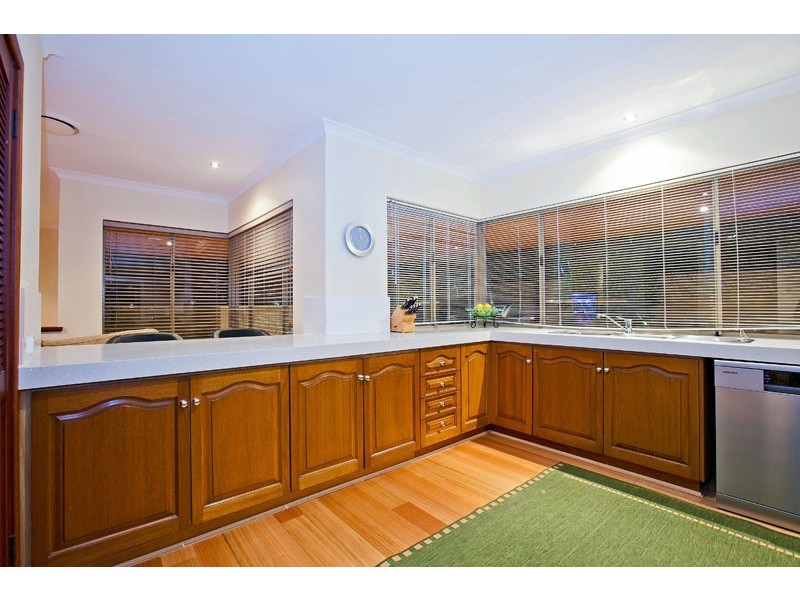 10 Careening Way, Coogee WA 6166