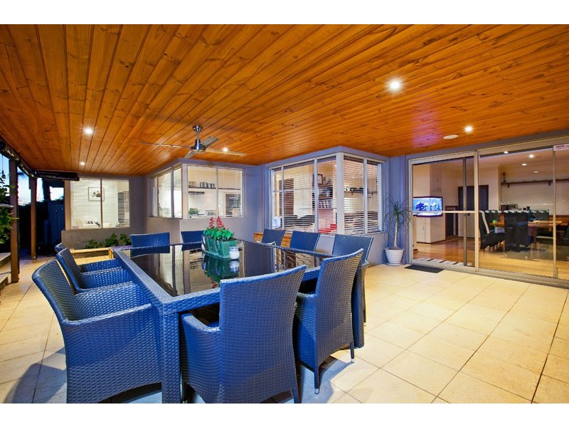 10 Careening Way, Coogee WA 6166