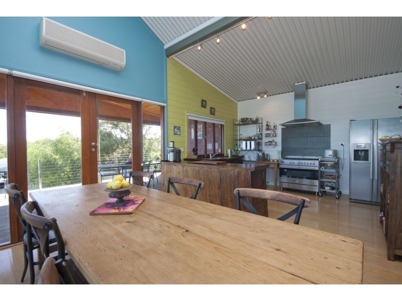 4 Kiesey Street, Coogee WA 6166