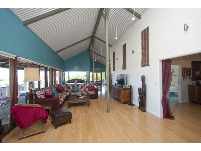 4 Kiesey Street, Coogee WA 6166