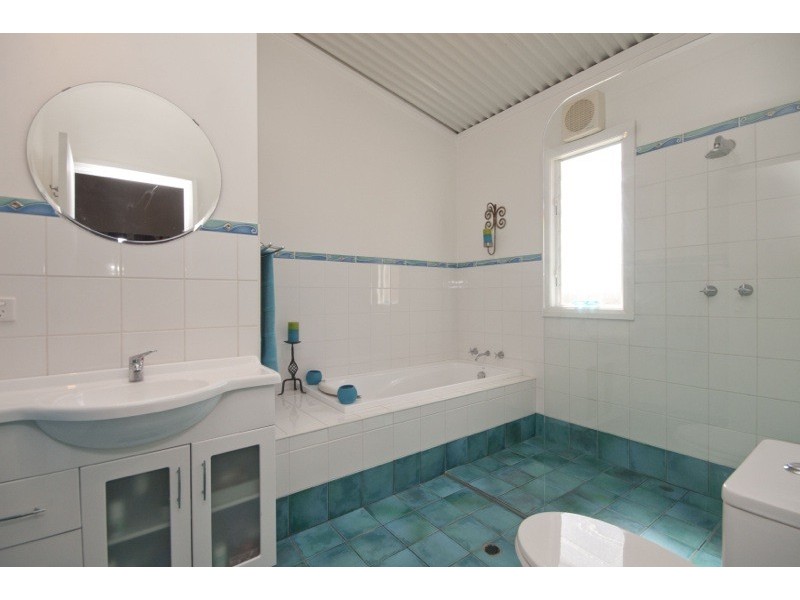 4 Kiesey Street, Coogee WA 6166