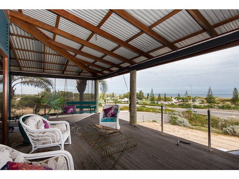 4 Kiesey Street, Coogee WA 6166