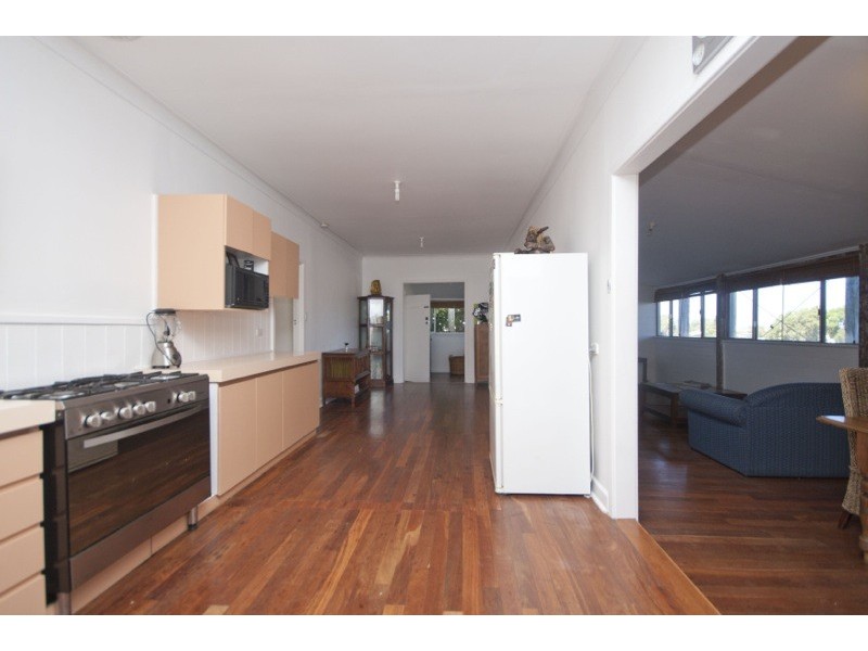 4 Kiesey Street, Coogee WA 6166