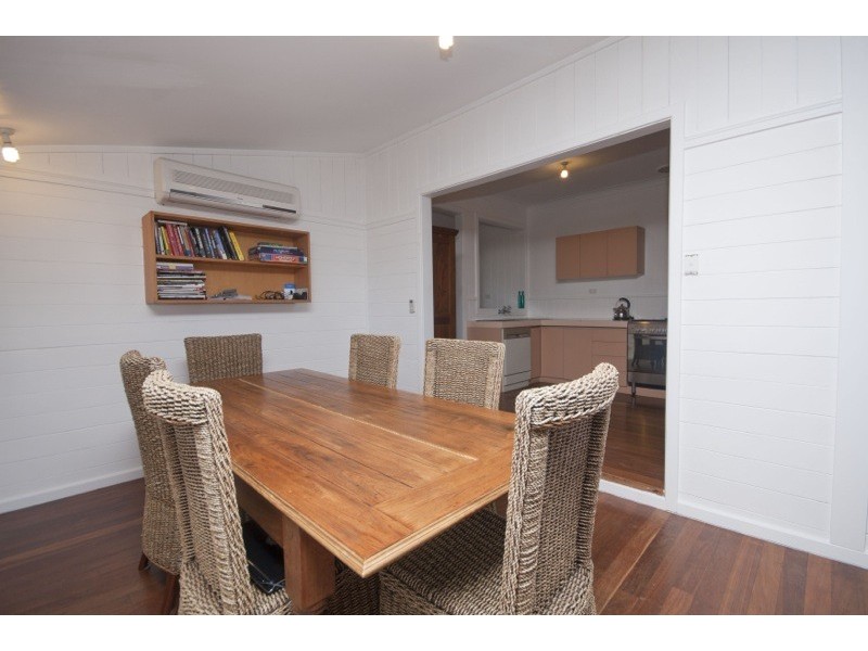 4 Kiesey Street, Coogee WA 6166