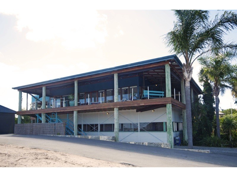 4 Kiesey Street, Coogee WA 6166