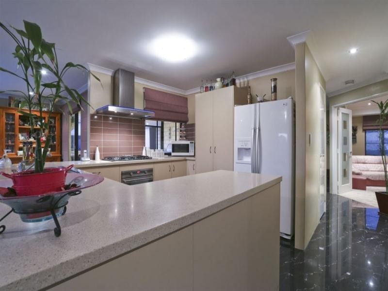 11 Lugano Terrace, Beeliar WA 6164