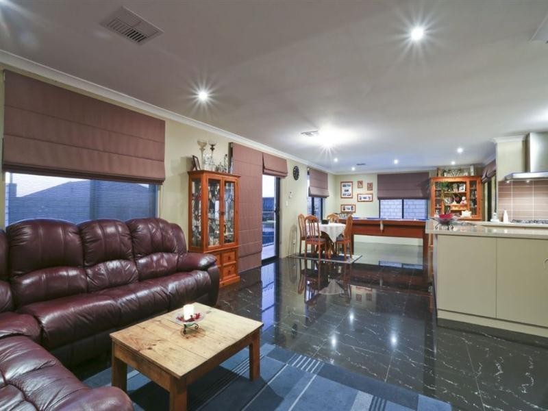 11 Lugano Terrace, Beeliar WA 6164