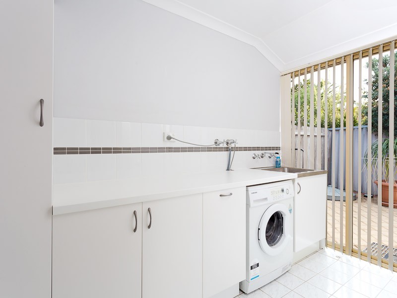 5 Javanica court, Warnbro WA 6169