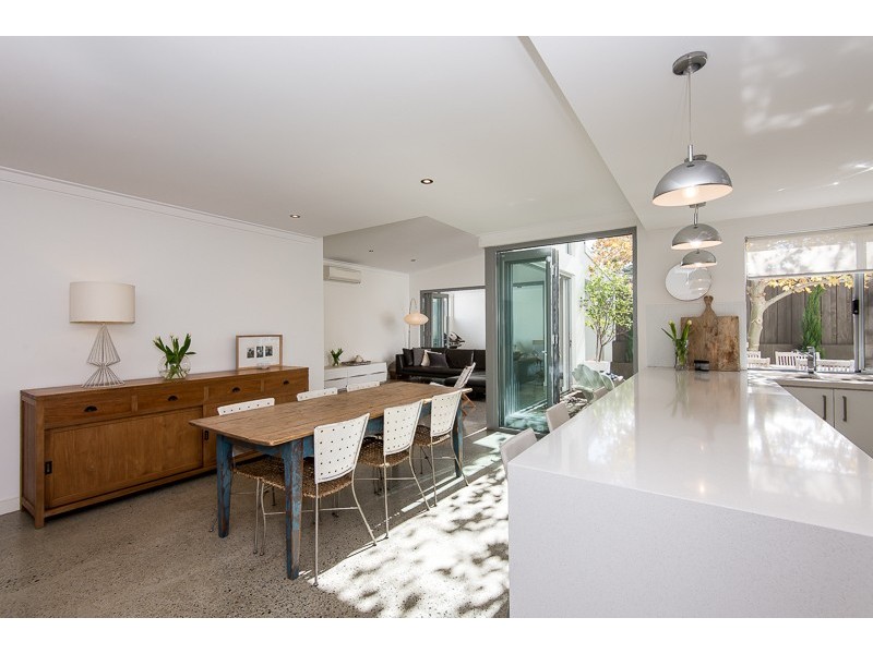1B Cadd Street, Beaconsfield WA 6162