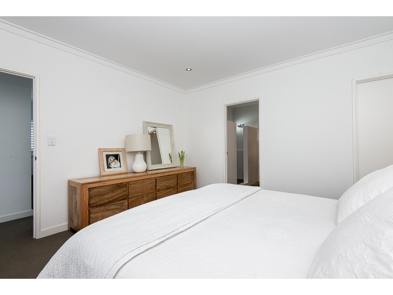 1B Cadd Street, Beaconsfield WA 6162