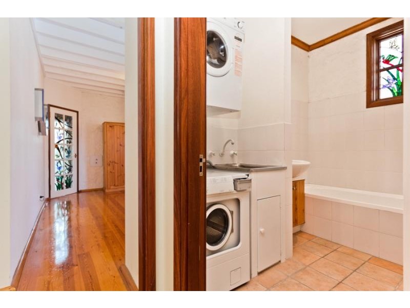 8/15 Essex Street, Fremantle WA 6160