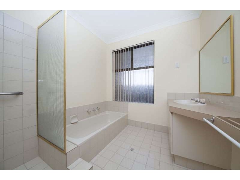 3 Arlington Loop, Coogee WA 6166