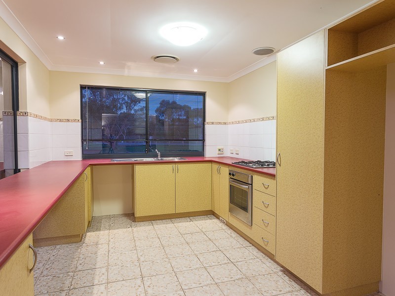 52 Country Drive, Oakford WA 6121