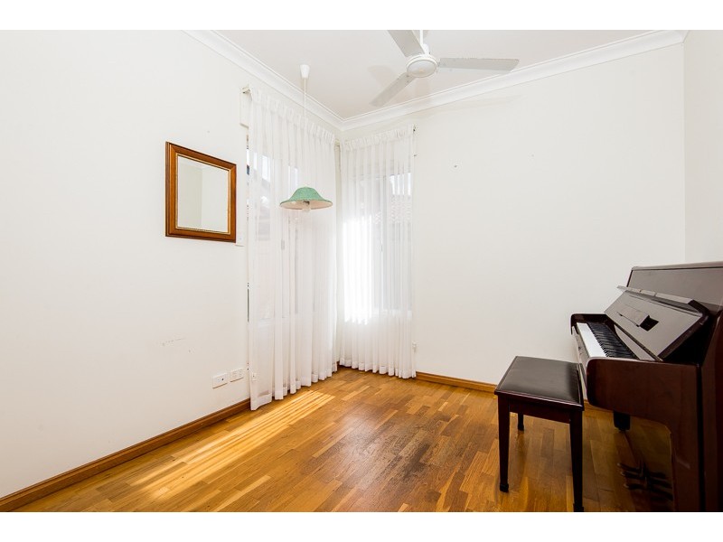 44 Garden Road, Spearwood WA 6163