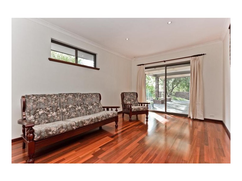 11 Peters Way, Bibra Lake WA 6163