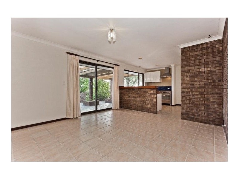 11 Peters Way, Bibra Lake WA 6163