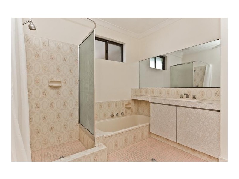 11 Peters Way, Bibra Lake WA 6163