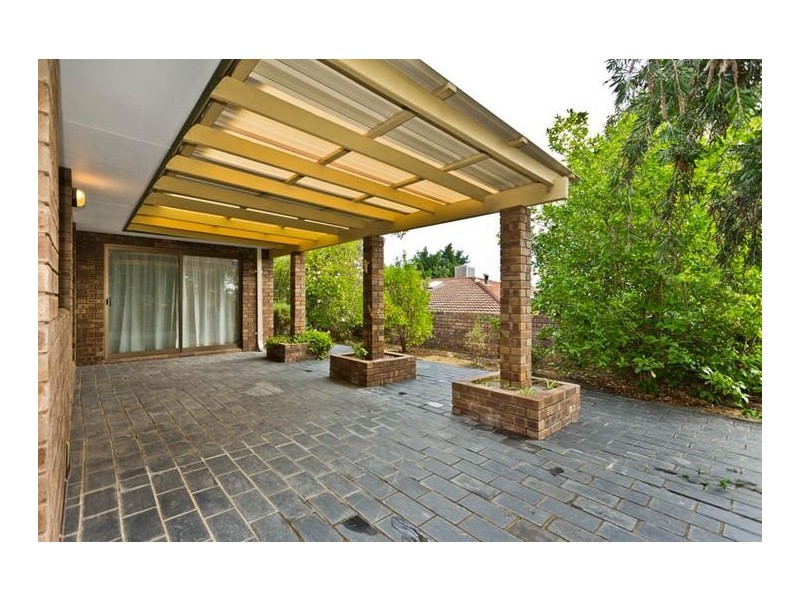 11 Peters Way, Bibra Lake WA 6163