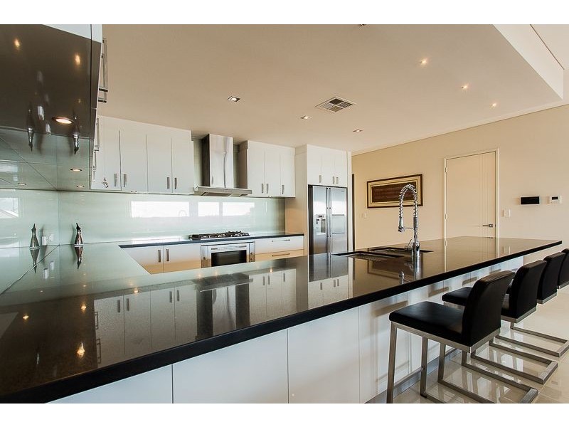 68 Mannikin Heights, Beeliar WA 6164