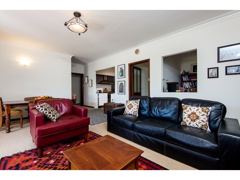 32 Skeahan Street, Spearwood WA 6163