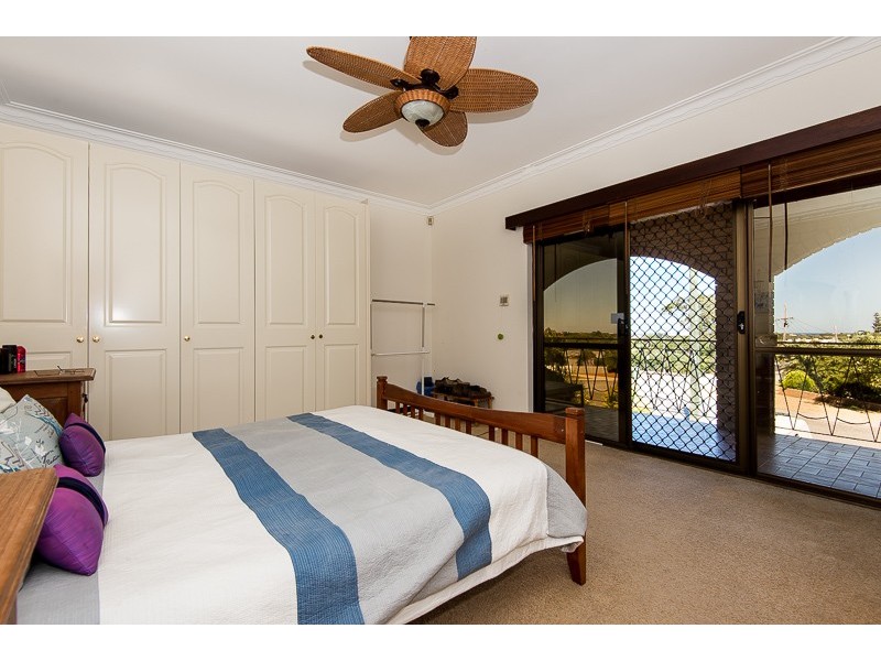 32 Skeahan Street, Spearwood WA 6163