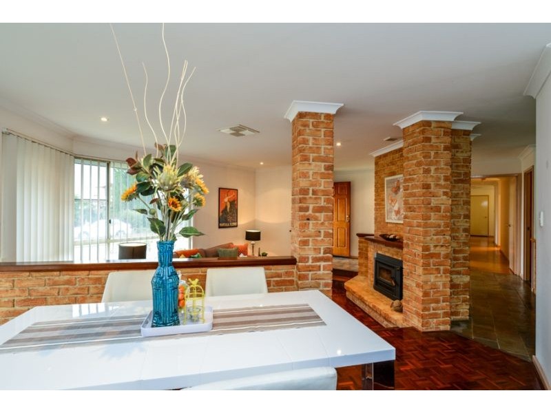 9 Oporto Rise, Coogee WA 6166