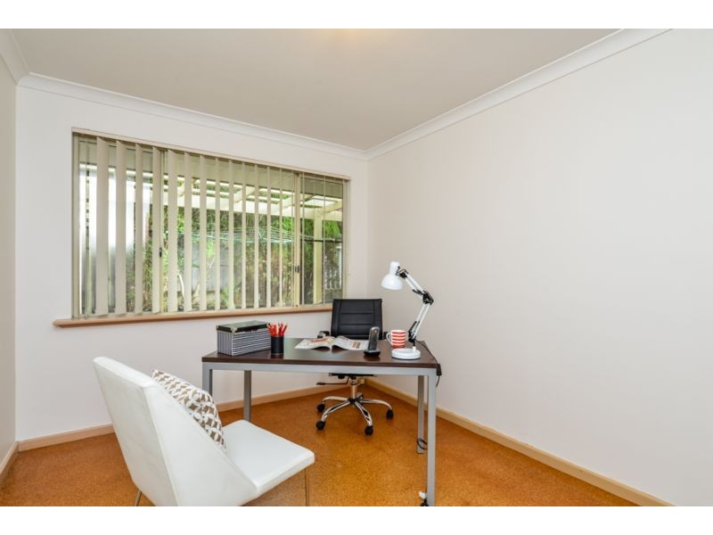 9 Oporto Rise, Coogee WA 6166