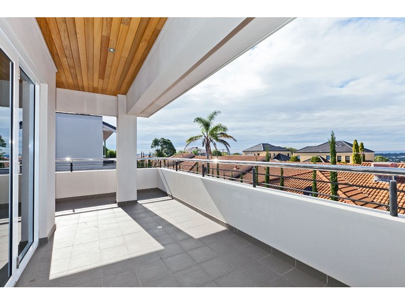 3/9 Bridges Road, Melville WA 6156