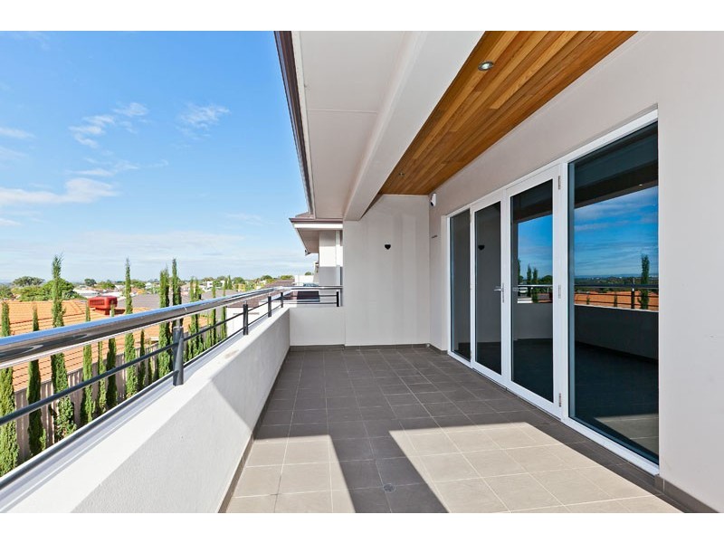 3/9 Bridges Road, Melville WA 6156